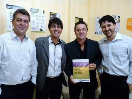 PERGUNTA PARA AS AUTORIDADES: amigos se reúnem e montam um “negócio” para captar recursos de patrocínios culturais, sem constituir empresa. É LICITO ou é SONEGAÇÃO? Grupo dos Quatros